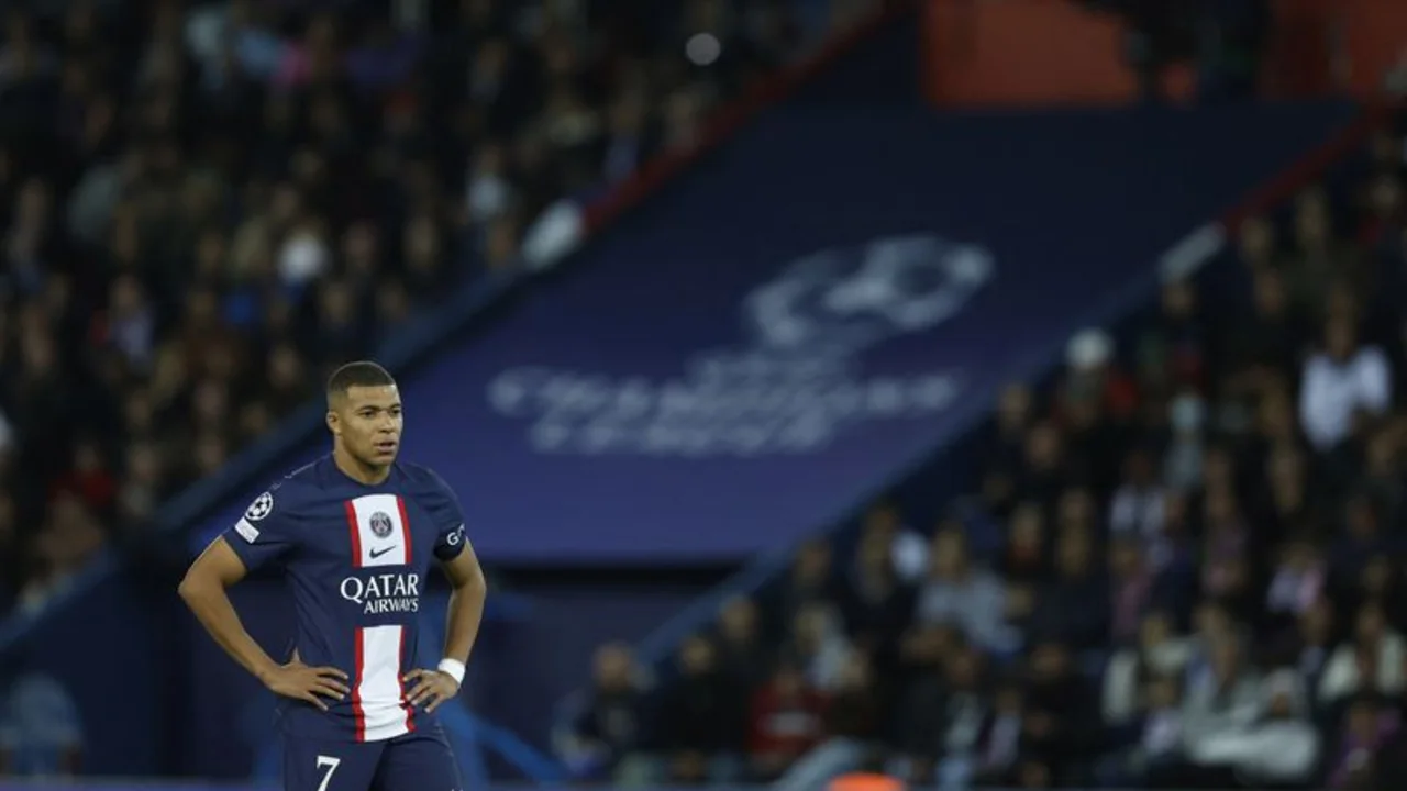El club debe ser más grande que cualquier jugador, dice Henry a Mbappé
