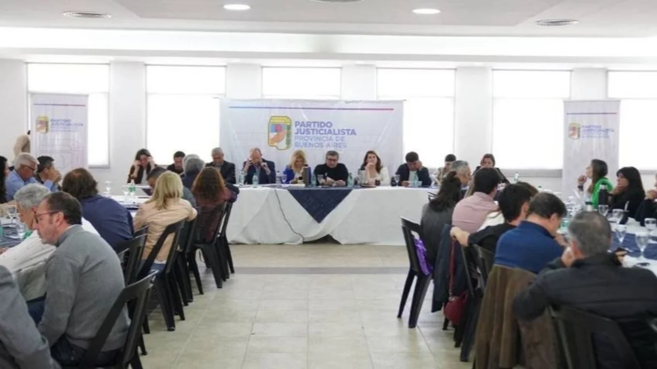 cumbre pj bonaerense