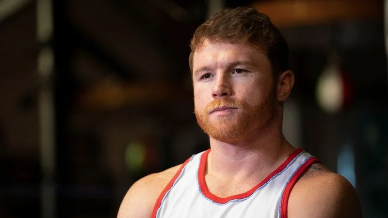 "Canelo" Alvarez será operado de la muñeca y volverá al ring a mediados de 2023