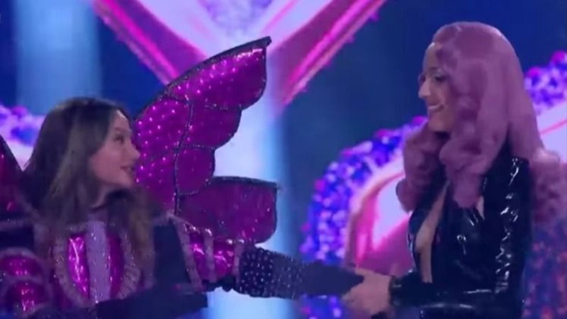 Brenda Asnicar en Quién es la máscara por Telefe.