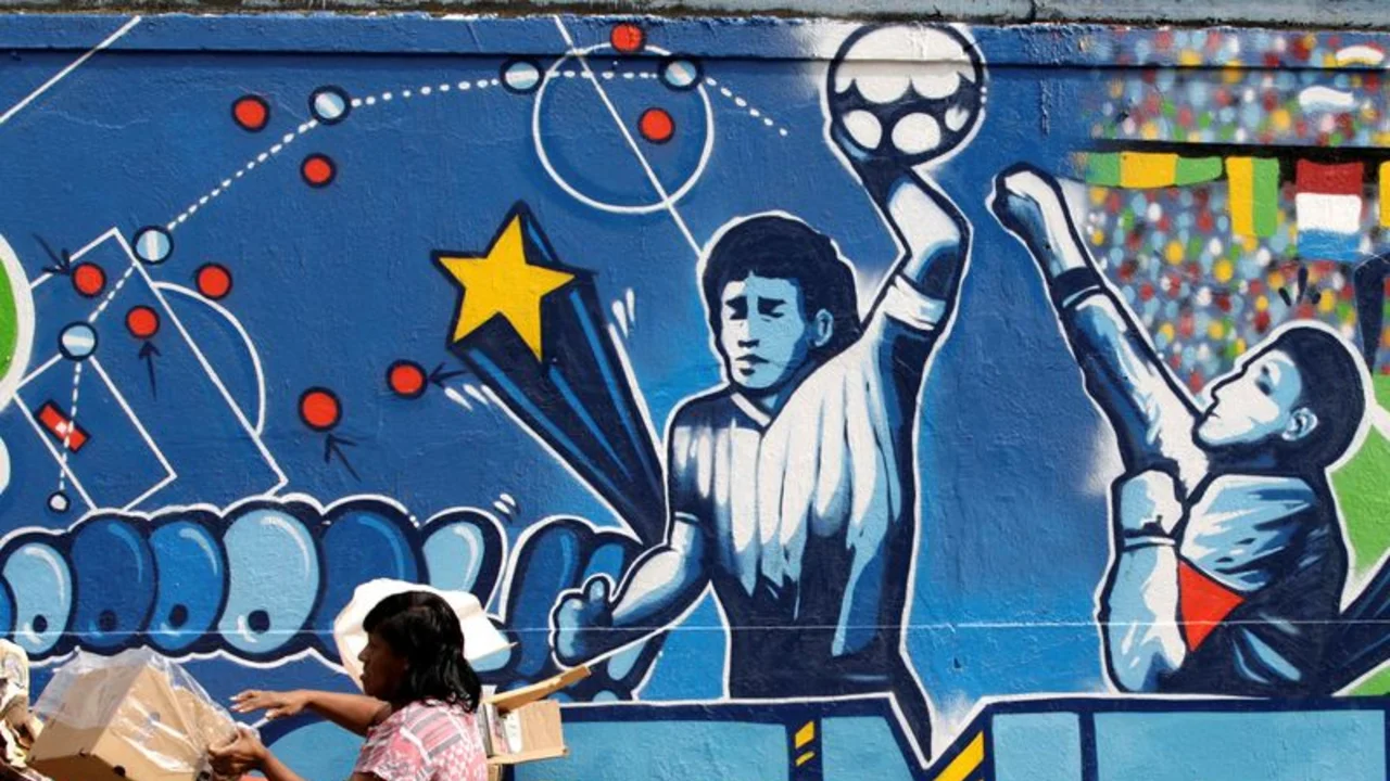 Balón de históricos goles de Maradona a Inglaterra se subastaría en al menos 2,8 millones de dólares