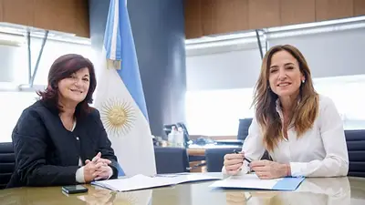 Olmos y Tolosa Paz analizaron medidas para "incentivar el trabajo formal" Olmos y Tolosa Paz analizaron medidas para "incentivar el trabajo formal"