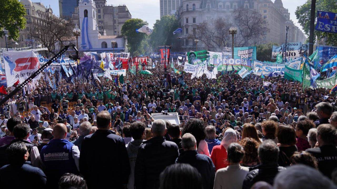 Un 17 de Octubre de reclamos cruzados, pero con la idea de mantener la unidad del Frente de Todos