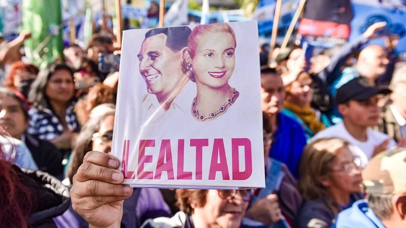 Las mejores fotos de la marcha por el Día de la Lealtad.