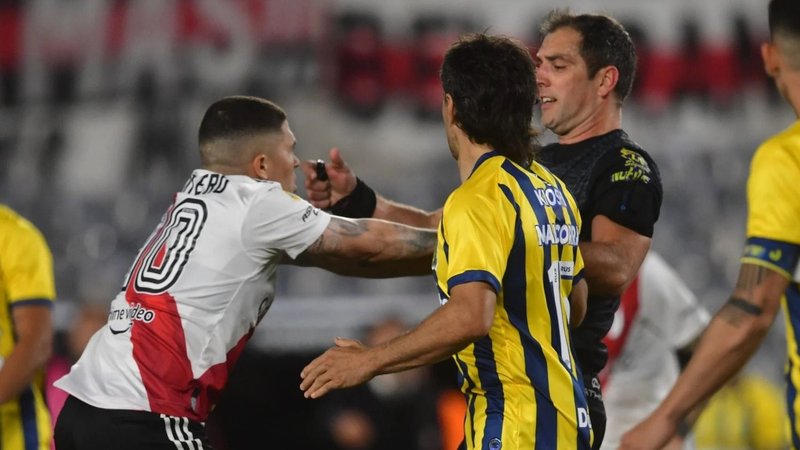 Juanfer Quintero, River, fútbol argentino, deportes, Fernando Echenique