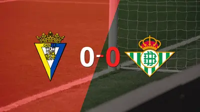 Sin goles, Cádiz y Betis igualaron el partido Sin goles, Cádiz y Betis igualaron el partido
