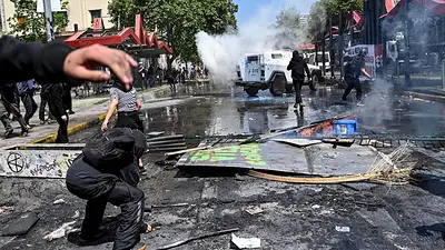 Represión y detenidos en la conmemoración por los tres años del estallido social en Chile Represión y detenidos en la conmemoración por los tres años del estallido social en Chile