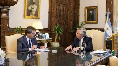 Fernández y Massa confirmaron que el viernes entra en vigencia el plan Ahora 30 Fernández y Massa confirmaron que el viernes entra en vigencia el plan Ahora 30