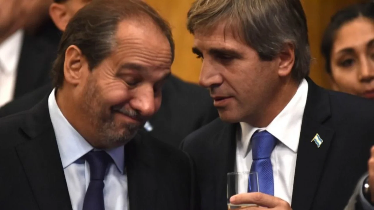 Allanaron los fideicomisos de la familia Caputo por los millones a Revolución Federal