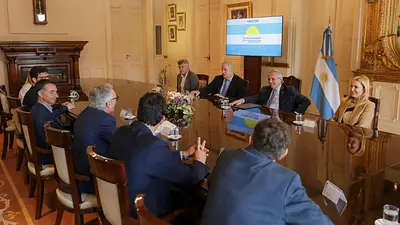 El Presidente recibió a miembros de la organización Argentinos por la Educación El Presidente recibió a miembros de la organización Argentinos por la Educación