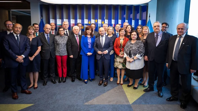 Cristina Kirchner se reunió con embajadores de países de la Unión Europea