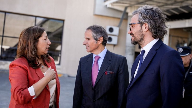 Cafiero y Grossi destacaron el "liderazgo argentino" en el uso pacifico de la energía nuclear