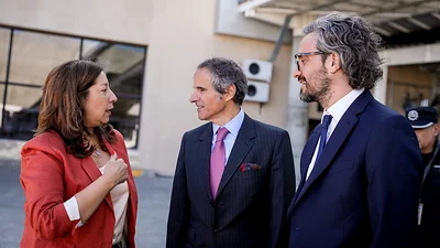 Cafiero y Grossi destacaron el "liderazgo argentino" en el uso pacifico de la energía nuclear Cafiero y Grossi destacaron el "liderazgo argentino" en el uso pacifico de la energía nuclear