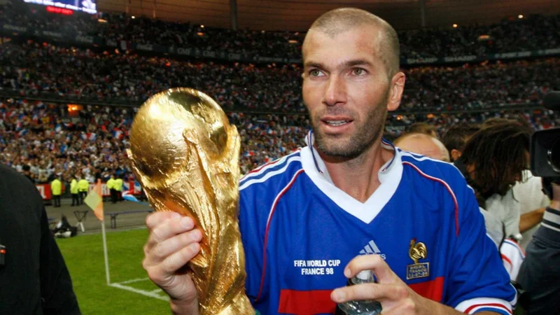 Zidane pica en punta para hacerse cargo de la Selección de Brasil
