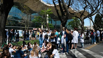 Paro de médicos residentes y concurrentes. Paro de médicos residentes y concurrentes.