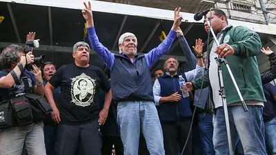 Paritaria 2022 de Camioneros: Moyano advirtió que el lunes habrá paro si no hay acuerdo con empresarios Paritaria 2022 de Camioneros: Moyano advirtió que el lunes habrá paro si no hay acuerdo con empresarios