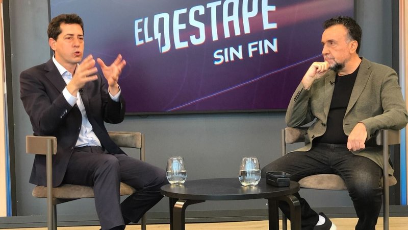 Eduardo Wado de Pedro, Roberto Navarro