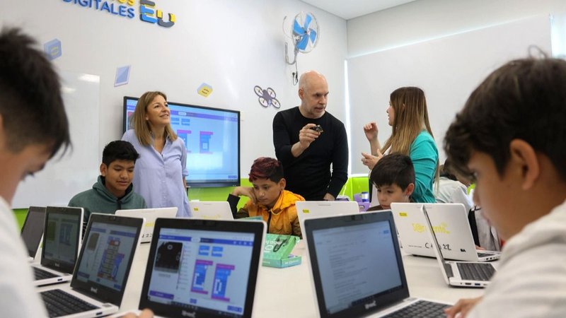 Se calienta la interna de JxC en la Ciudad: tras el apoyo de Bullrich a Jorge Macri, Larreta se mostró con Acuña
