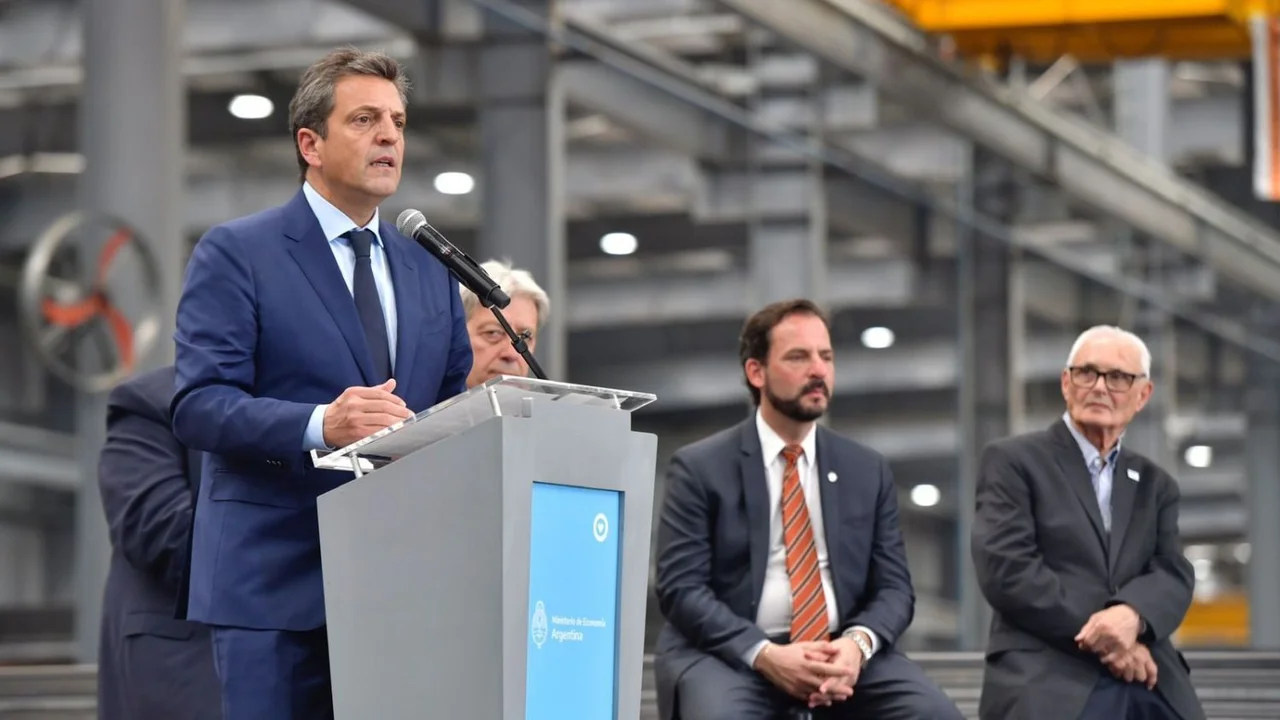 Massa anunció que se logró un acuerdo "de manera exitosa" con el Club de París