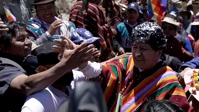 "Mama coca": el poema de Evo Morales que se convirtió en canción por León Gieco y Santaolalla "Mama coca": el poema de Evo Morales que se convirtió en canción por León Gieco y Santaolalla