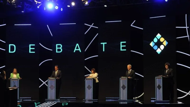 Los cinco candidatos en el debate presidencial