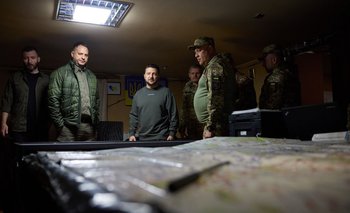 Zelensky visitó el frente de guerra y Rusia subestimó contraofensiva | Guerra rusia ucrania