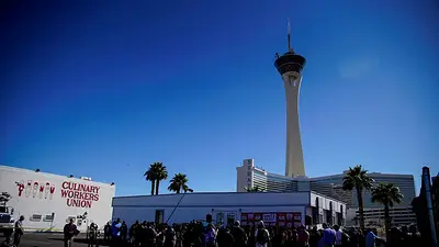 Trabajadores de hostelería y casinos de Las Vegas, en vilo tras negociaciones laborales Trabajadores de hostelería y casinos de Las Vegas, en vilo tras negociaciones laborales