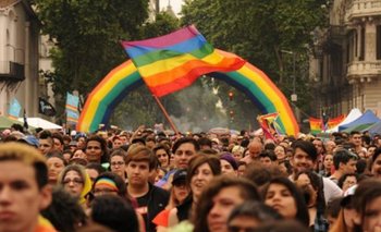 Realizarán la primera encuesta sobre inserción laboral LGBTI+ | Argentina