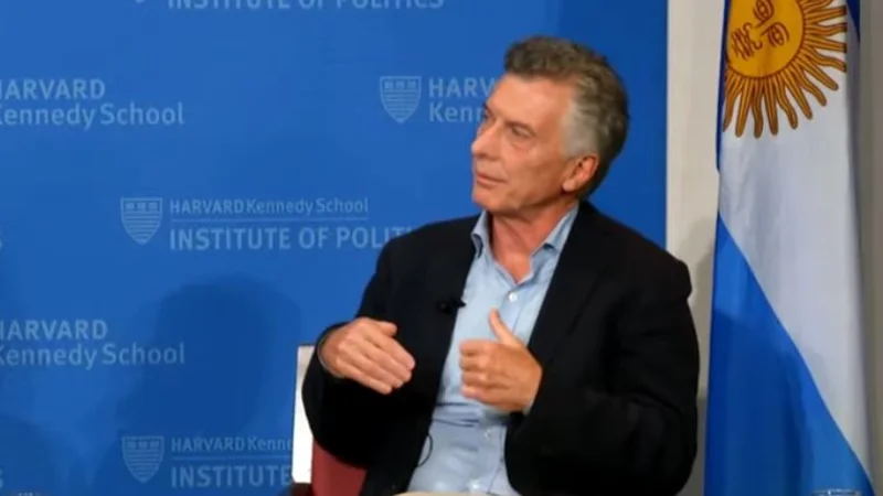 Macri comparó a la democracia con un celular: "Tocas y nada sucede"