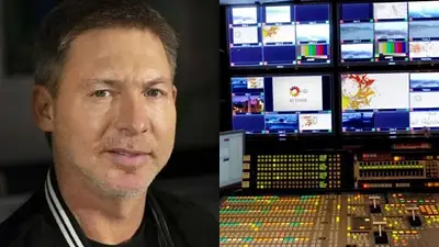 Adrián Suar y el control de uno de los estudios de El Trece Adrián Suar y el control de uno de los estudios de El Trece