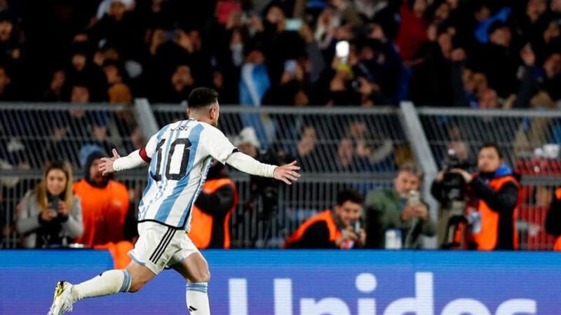 Messi encabeza lista de Argentina para partidos de eliminatoria sudamericana, pese a lesión