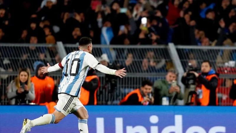 Messi encabeza lista de Argentina para partidos de eliminatoria sudamericana, pese a lesión