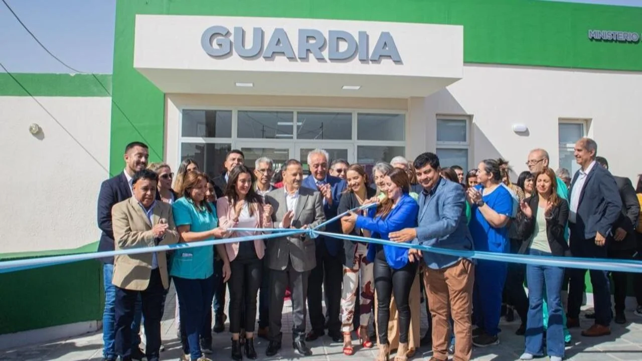 Ricardo Quintela inauguró la ampliación del Hospital de Arauco y pidió el acompañamiento de los vecinos en las elecciones de octubre