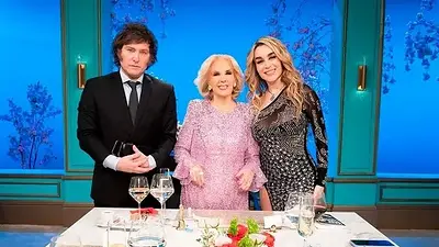 Ante Mirtha y con Fátima Florez, Milei se sinceró: "Destruir el Banco Central no es mi única obsesión" Ante Mirtha y con Fátima Florez, Milei se sinceró: "Destruir el Banco Central no es mi única obsesión"