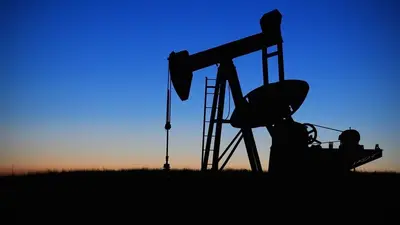 La crisis internacional sigue bajando el precio del petróleo: cae 2% La crisis internacional sigue bajando el precio del petróleo: cae 2%