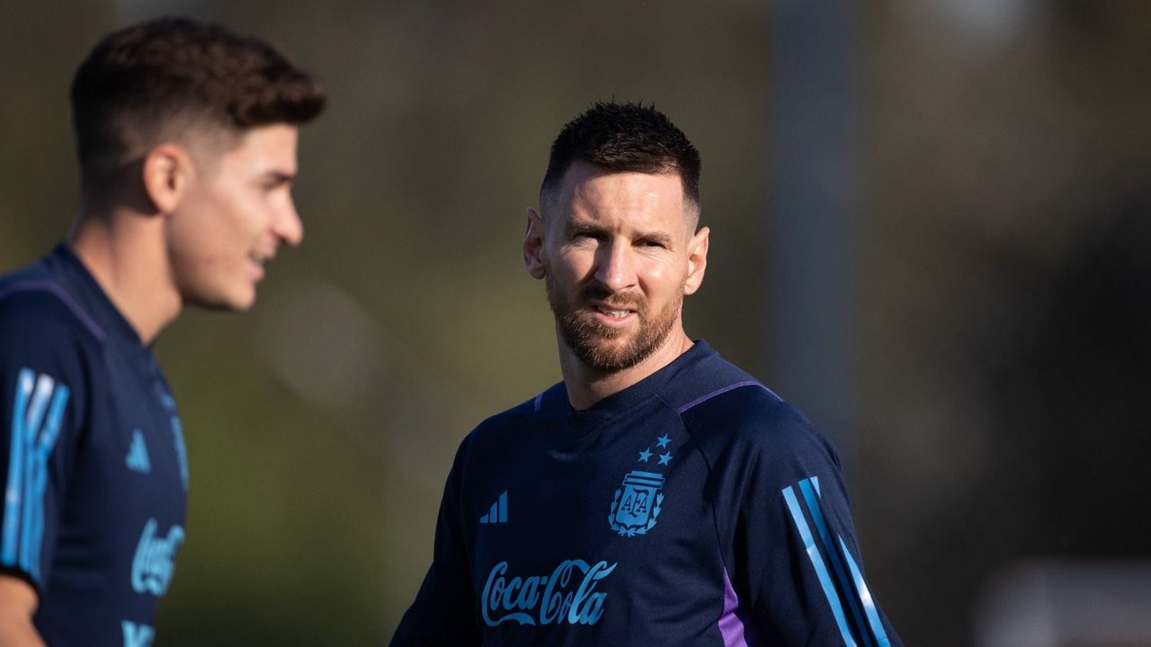 La Selección entrena en Ezeiza con Messi, pero con varias ausencias
