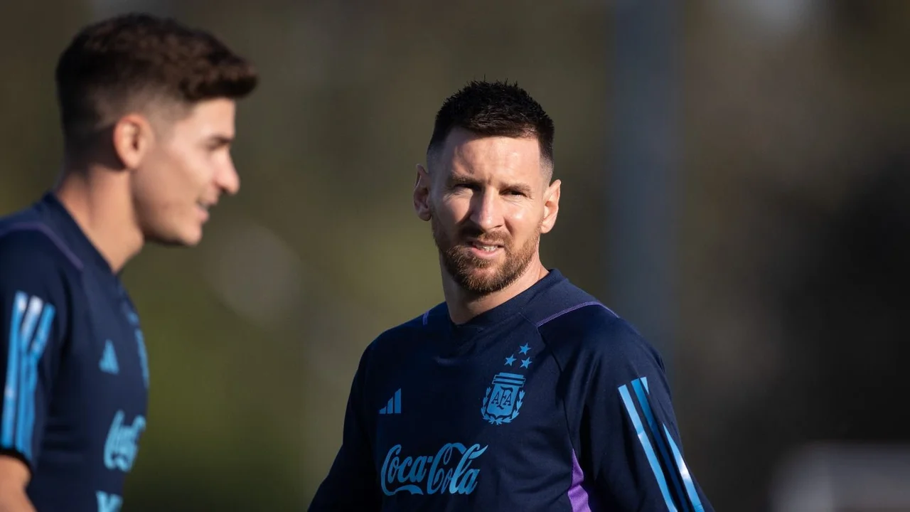 La Selección entrena en Ezeiza con Messi, pero con varias ausencias