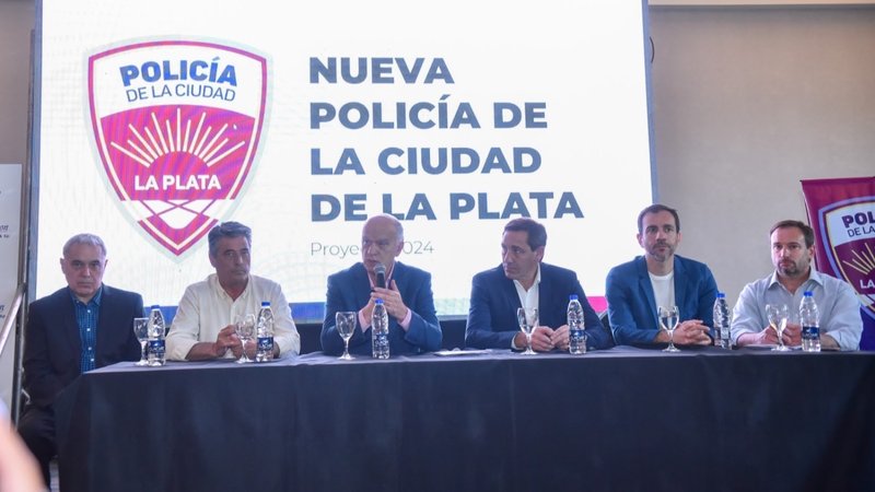 En medio de la campaña, el intendente de La Plata prometió una policía local que ya existe