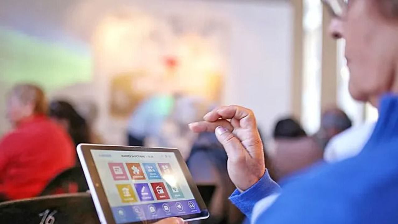 Tablets gratis. Anses. ENACOM