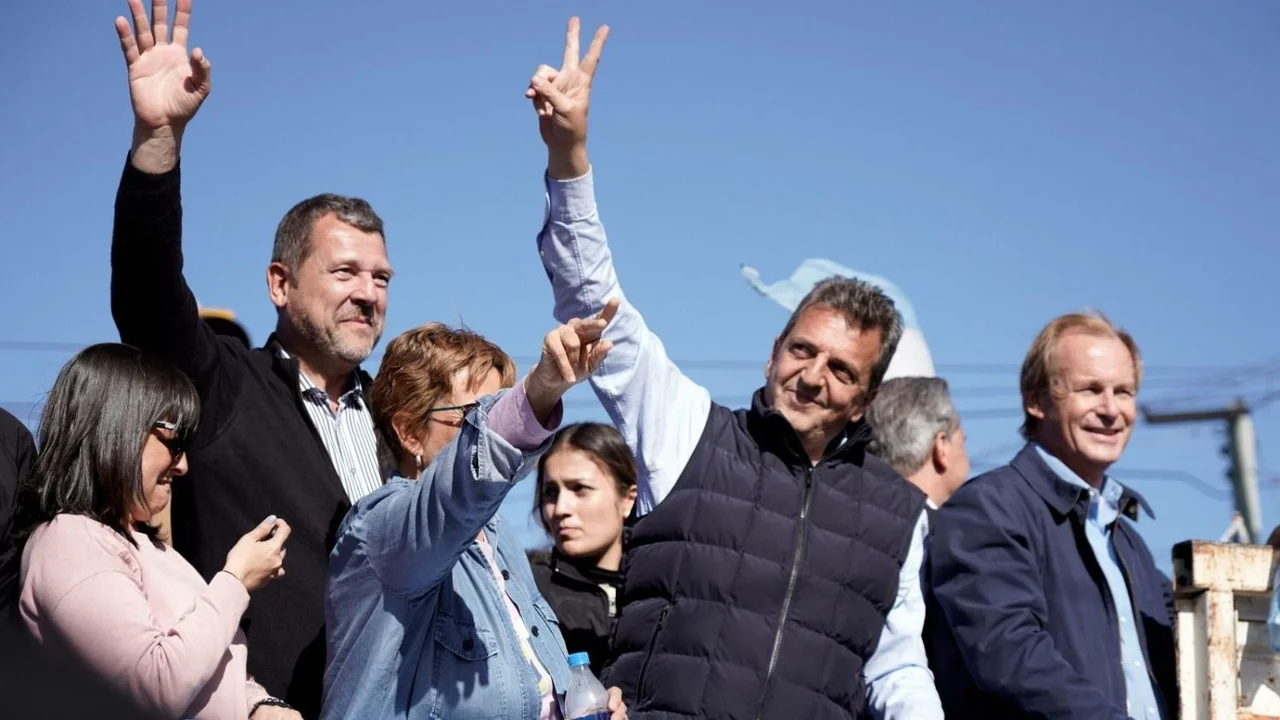 A 10 días de las elecciones 2023, Massa le habló a la militancia: "Somos una fuerza invencible si salimos convencidos"