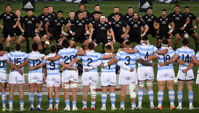 Pumas vs all black a que hora juegan best sale