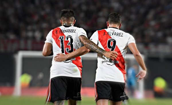 La Foto De Julián Álvarez Con Enzo Fernández Que Conmovió A Todo River