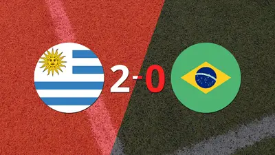 En su casa, Uruguay derrotó por 2-0 a Brasil En su casa, Uruguay derrotó por 2-0 a Brasil
