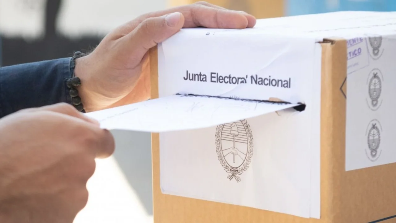 Votación realizada por un ciudadano en las elecciones generales