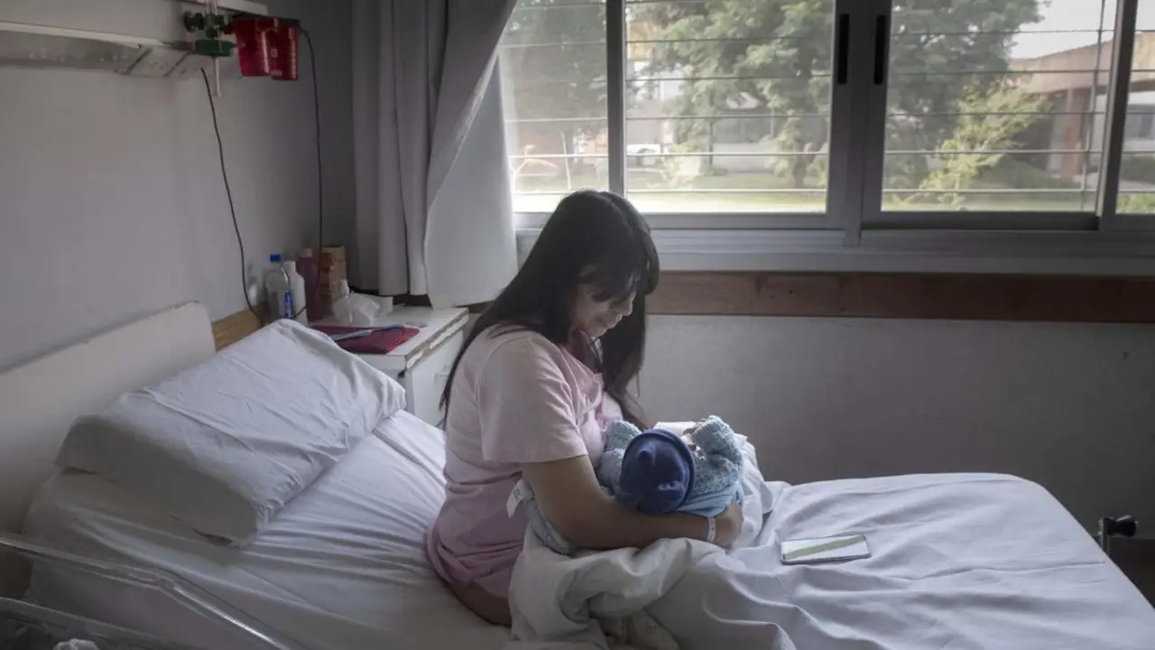 Renunciar a ser padre: el problema que ya padecen 1.600.000 madres que se hacen cargo de sus hijos solas