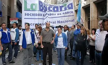 Bancarios acordaron un aumento del 1,7% y el salario básico supera los $2,5 millones | Bancarios