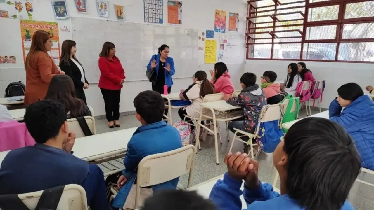 La pared que grita ayuda: abuso sexual infantil, ESI y el rol de la escuela