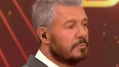 Una importante figura abandona el Bailando y pone en la cuerda floja a Tinelli. Una importante figura abandona el Bailando y pone en la cuerda floja a Tinelli.