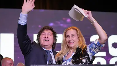Milei le ofreció una alianza al macrismo: "Estoy dispuesto a hacer tabula rasa para terminar con el kirchnerismo" Milei le ofreció una alianza al macrismo: "Estoy dispuesto a hacer tabula rasa para terminar con el kirchnerismo"
