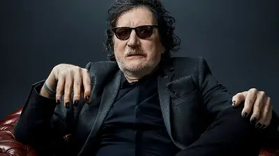 Una de las últimas fotografías que se le realizaron a Charly García en una entrevista Una de las últimas fotografías que se le realizaron a Charly García en una entrevista